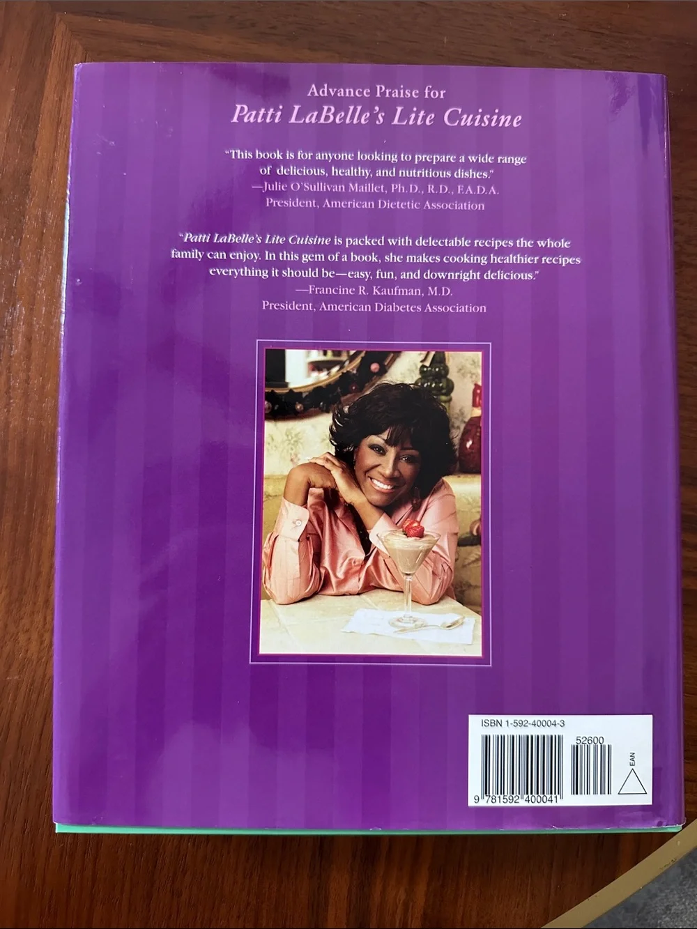 Never used - Patti LaBelle‘s Lite Cuisine hardcover cookbook